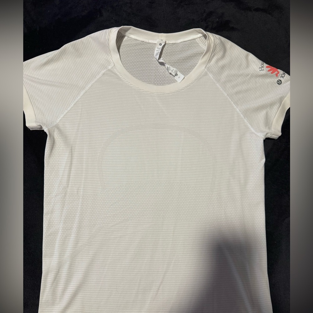 Lululemon Short Sleeve Swiftly Tech 2.0 - Houston limited edition.  Size 10